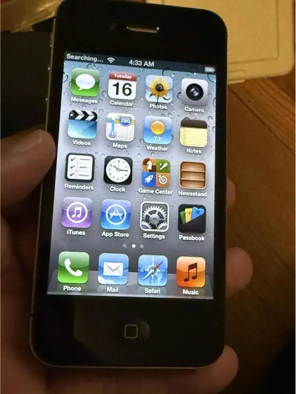 Apple iPhone 4s - 16GB - Black - Verizon